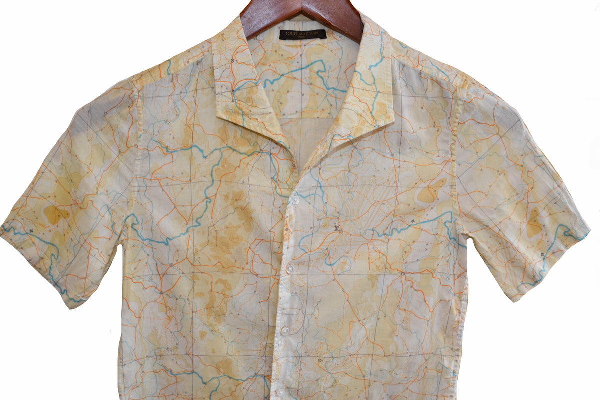 Louis Vuitton Boys Beige Button Up Shirt Size 8