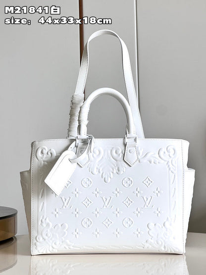 Franco Shops - Louis Vuittons  - 15439
