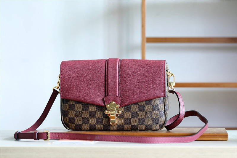 The Franco Shops - Louis Vuittons  - 7863