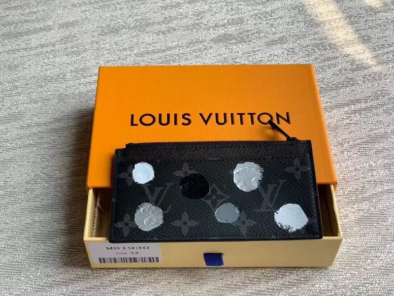 Franco Shops - Louis Vuittons  - 15797