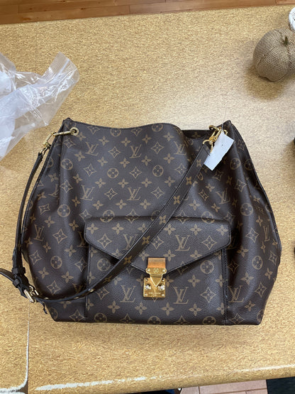 HandBag Luxury Designer By Louis Vuitton, Size: Medium