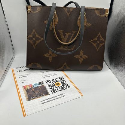 HandBag Luxury Designer By Louis Vuitton, Size: Medium