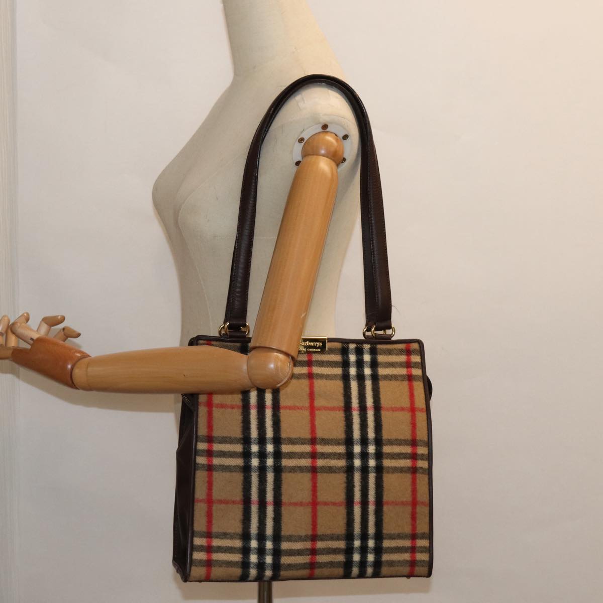 BURBERRY Nova Check Shoulder Bag