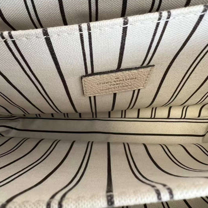 Louis-Vuitton Pochette Metis Empreinte White GHW