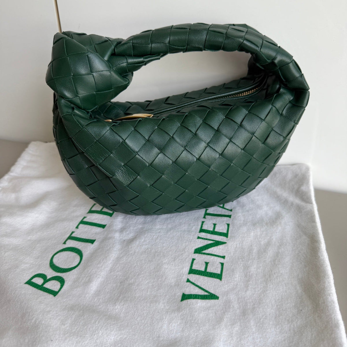Bottega Veneta Jodie Mini Dark Forest Green Lambskin Leather Clutch Bag Never Worn