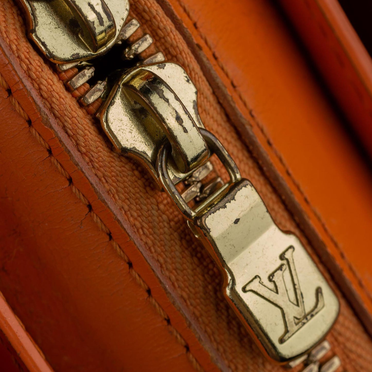 Louis-Vuitton Epi Pont Neuf Orange