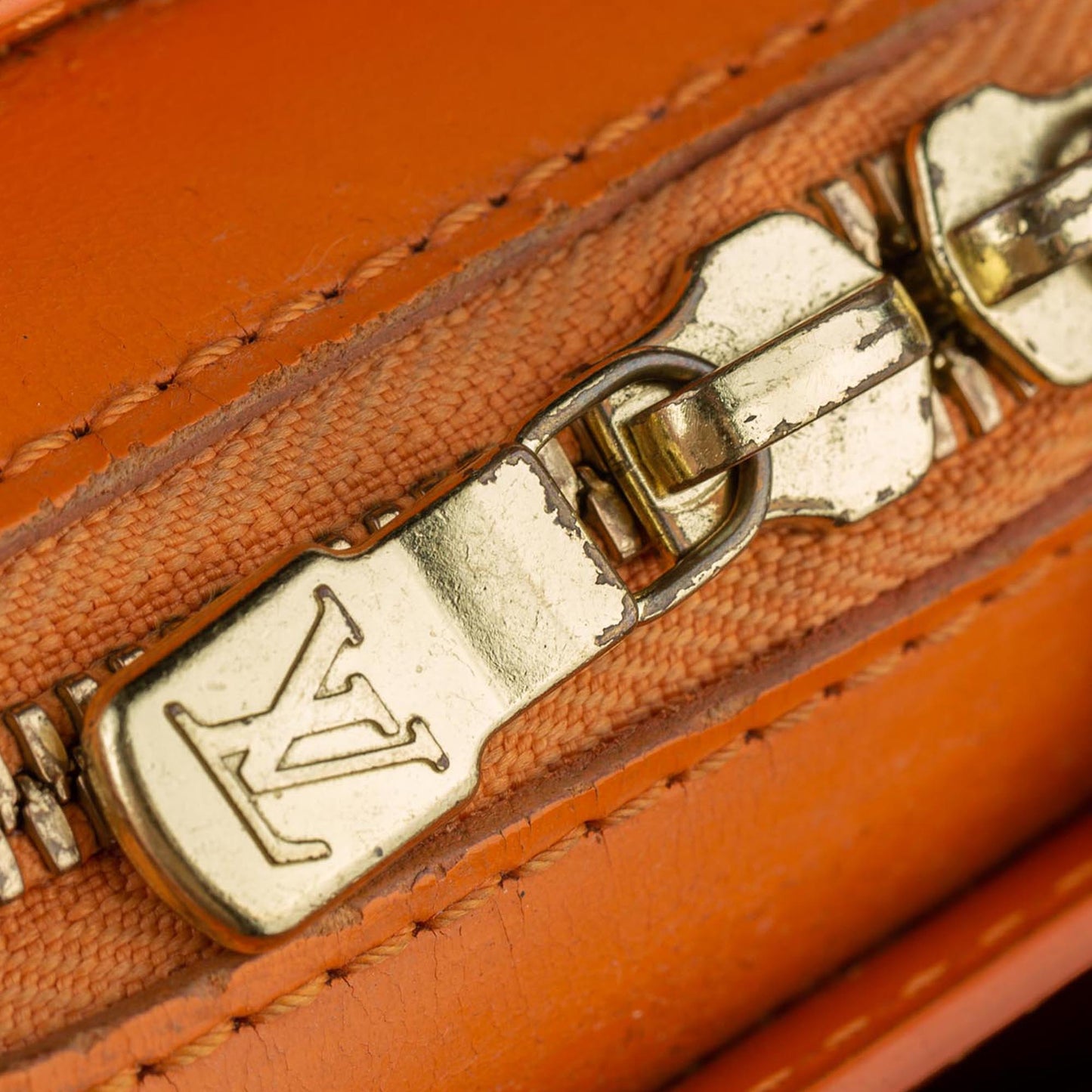 Louis-Vuitton Epi Pont Neuf Orange