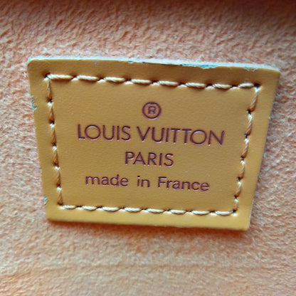 Louis-Vuitton Epi Pont Neuf Orange