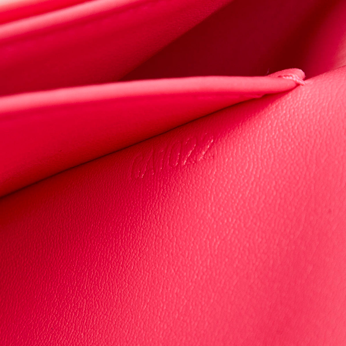 Louis-Vuitton Vernis Thompson Street Red