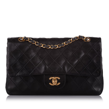 Medium Classic Flap Lambskin black GHW