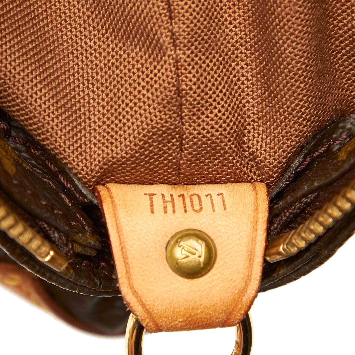 Louis-Vuitton Monogram Cabas Mezzo Brown