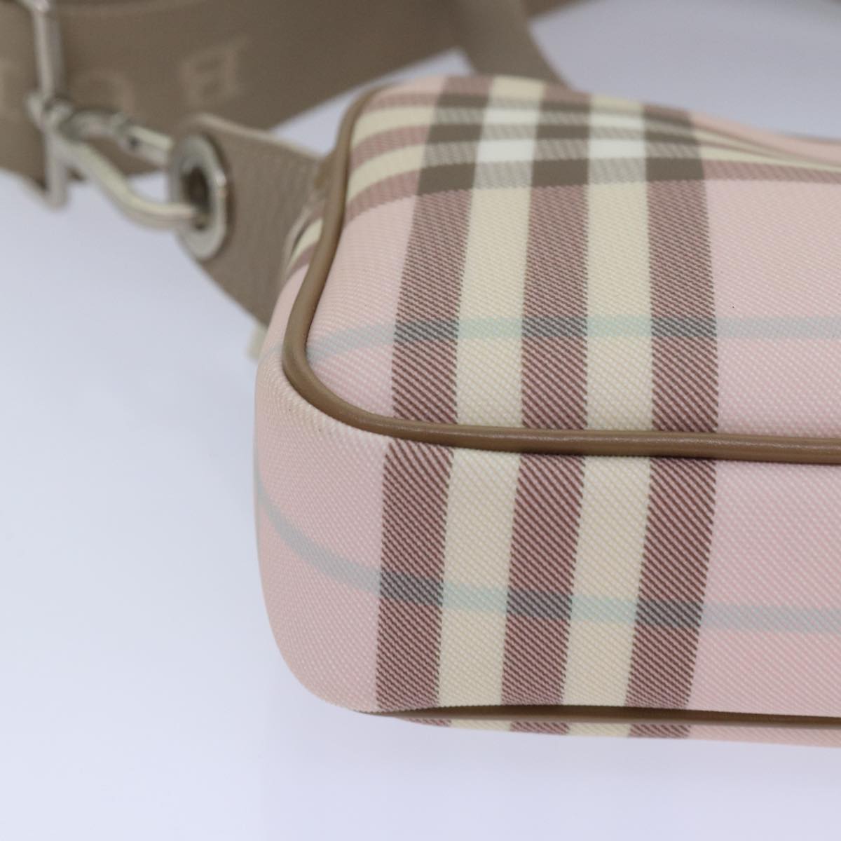 BURBERRY Nova Check Shoulder Bag