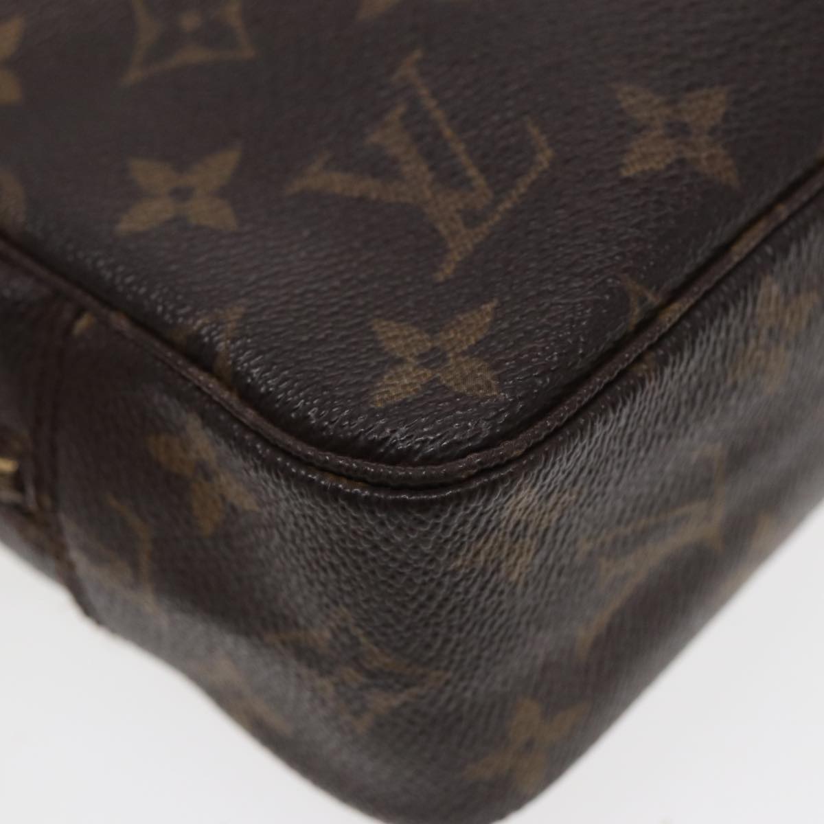 LOUIS VUITTON Trousse de Toilette Clutch Bag