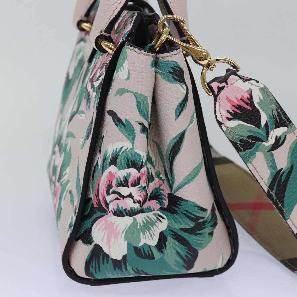 BURBERRY Handbag