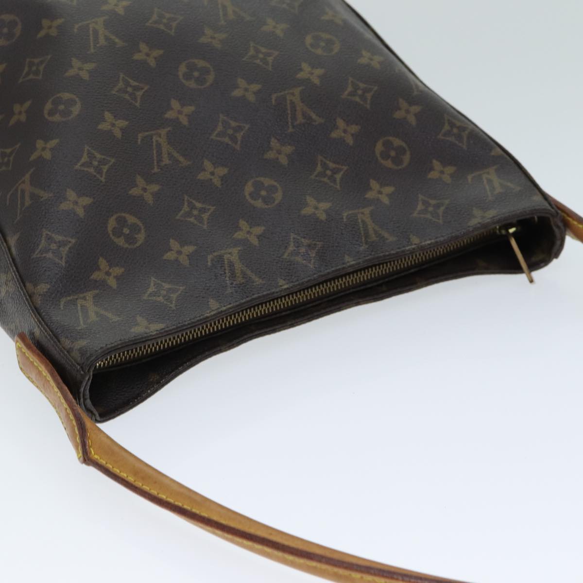 LOUIS VUITTON Looping Shoulder Bag