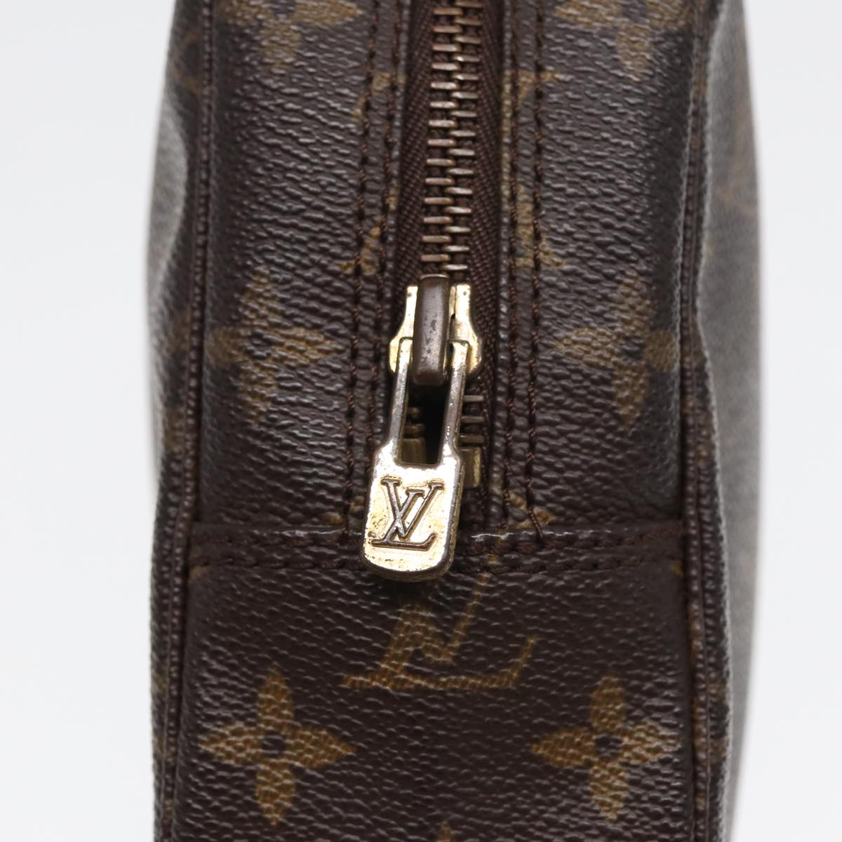 LOUIS VUITTON Trousse de Toilette Clutch Bag