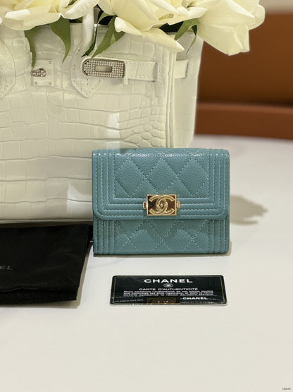 CHANEL BOY FLAP CARD HOLDER