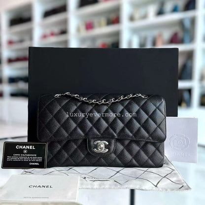 *Un* Medium Double Flap 25CM Quilted Grained Calfskin Black Silver Hardware Series 23