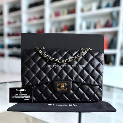 Chanel Classic Flap Jumbo - Single Flap Quilted Lambskin Black Golden Harware Series 11