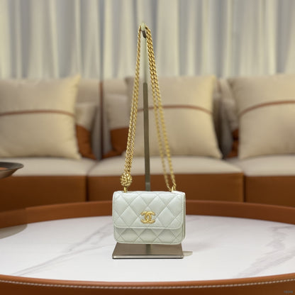 CHANEL WALLET ON CHAIN LAMBSKIN LIGHT BLUE (MICROCHIP)