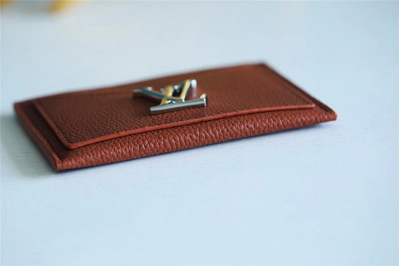 Franco Shops - Louis Vuittons  - 9256