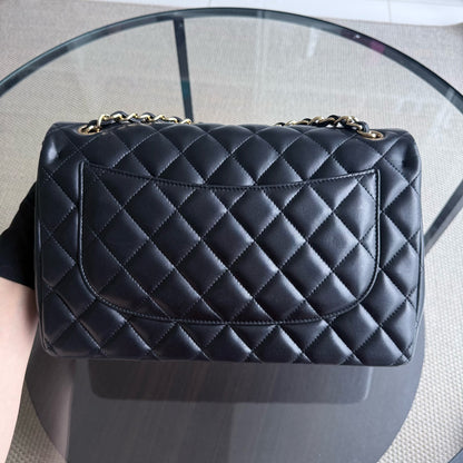 Chanel Classic Flap Jumbo - Double Flap 30CM Quilted Lambskin Black Gold Hardware Series 16