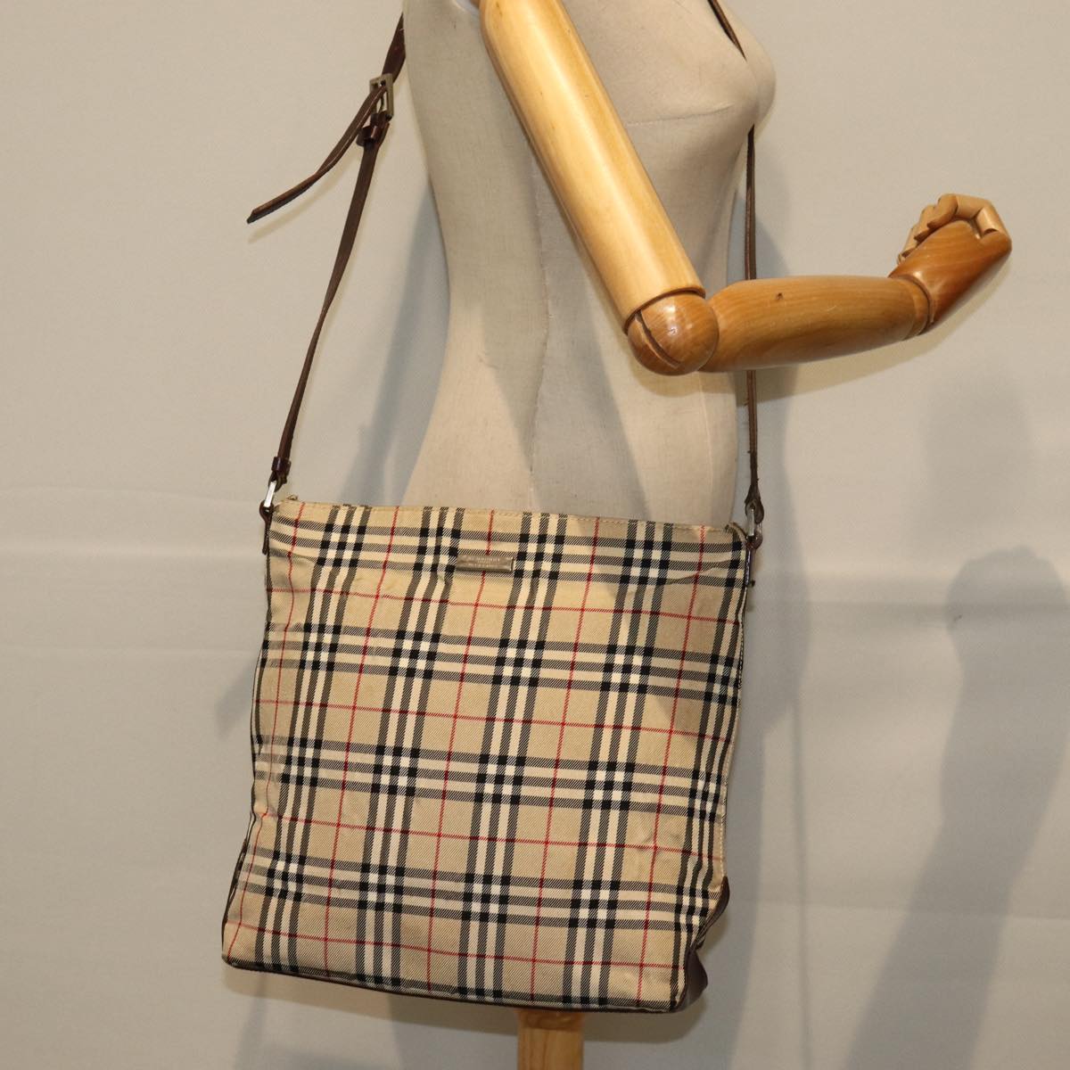 BURBERRY Nova Check Shoulder Bag