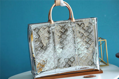 Franco Shops - Louis Vuittons  - 9813