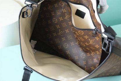 Franco Shops - Louis Vuittons  - 9807