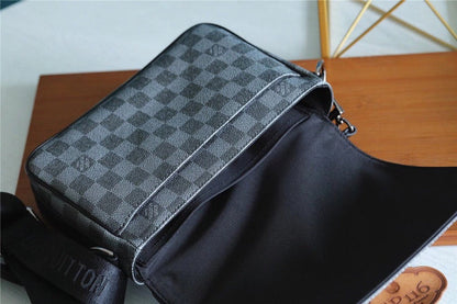 Franco Shops - Louis Vuittons  - 10300