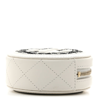 Tweed Quilted Round Filigree Pouch With Chain White Black