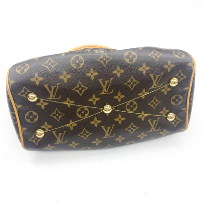 Handbag Luxury Designer By Louis Vuitton  Size: Medium