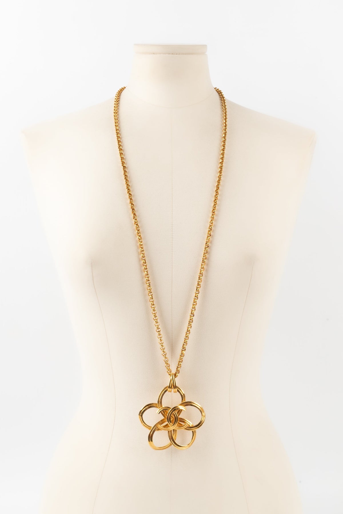 Collier pendentif Chanel Printemps 1996