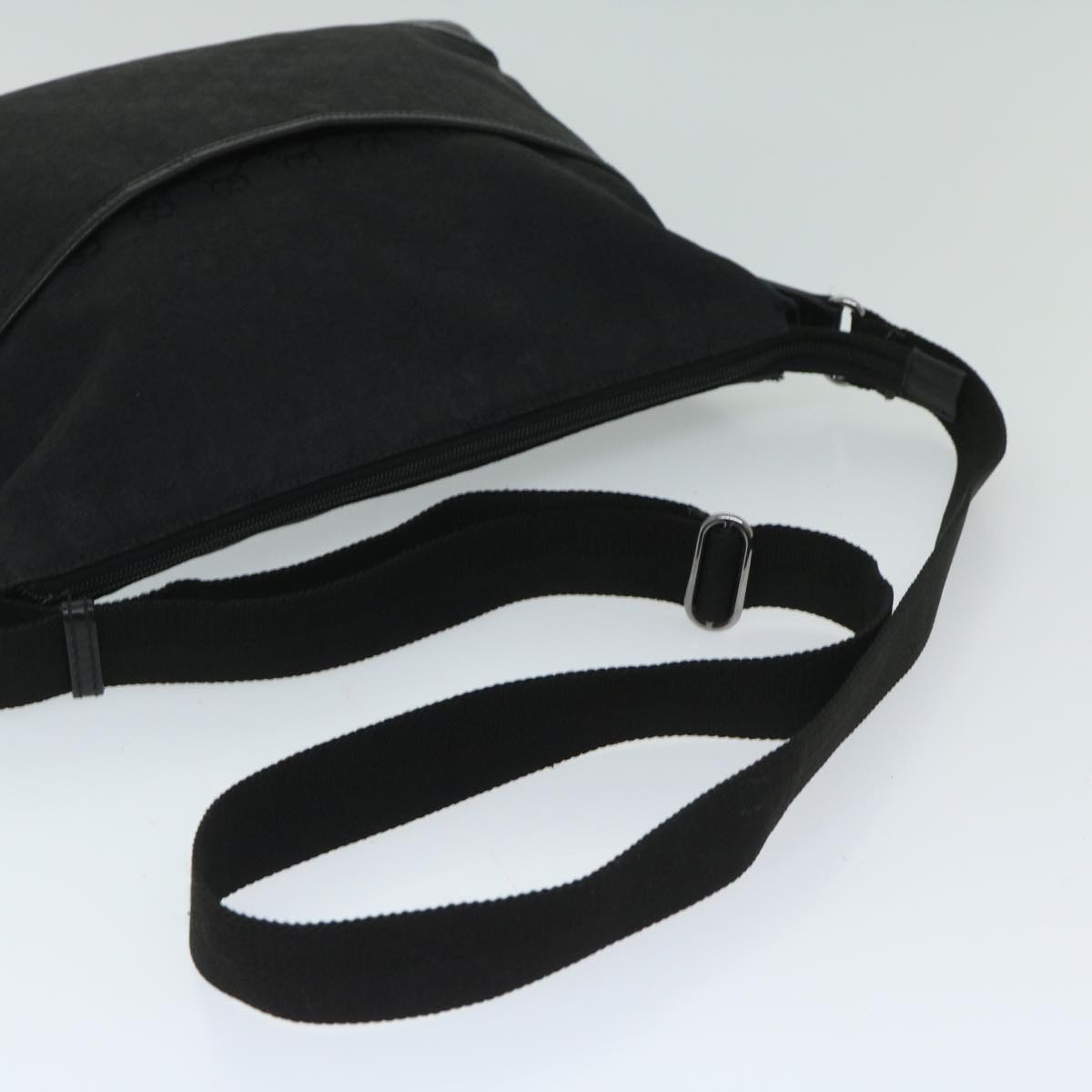 Gucci Gg Canvas Black Canvas Shoulder Bag