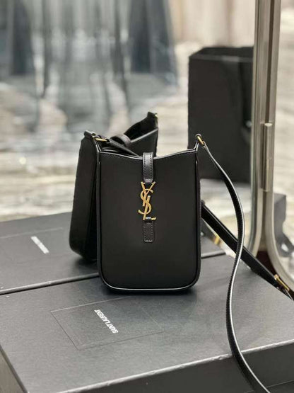 Yves Saint Laurent - Bags