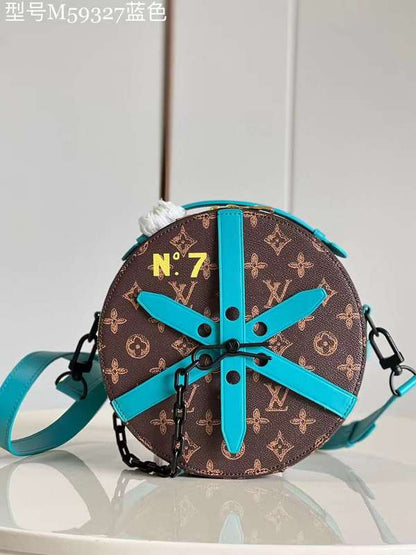 The Franco Shops - Louis Vuittons  - 12072