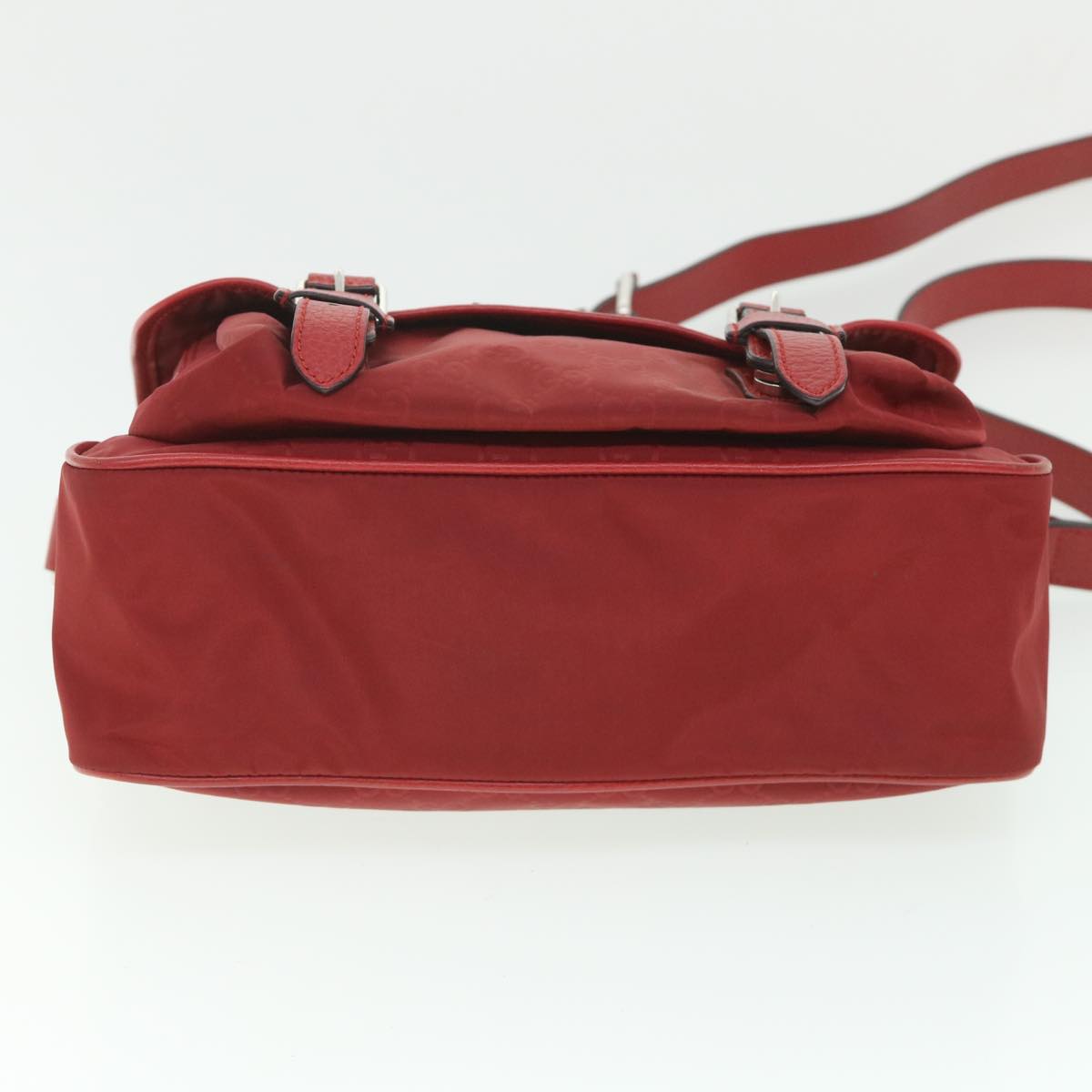 Gucci -- Red Canvas Shoulder Bag