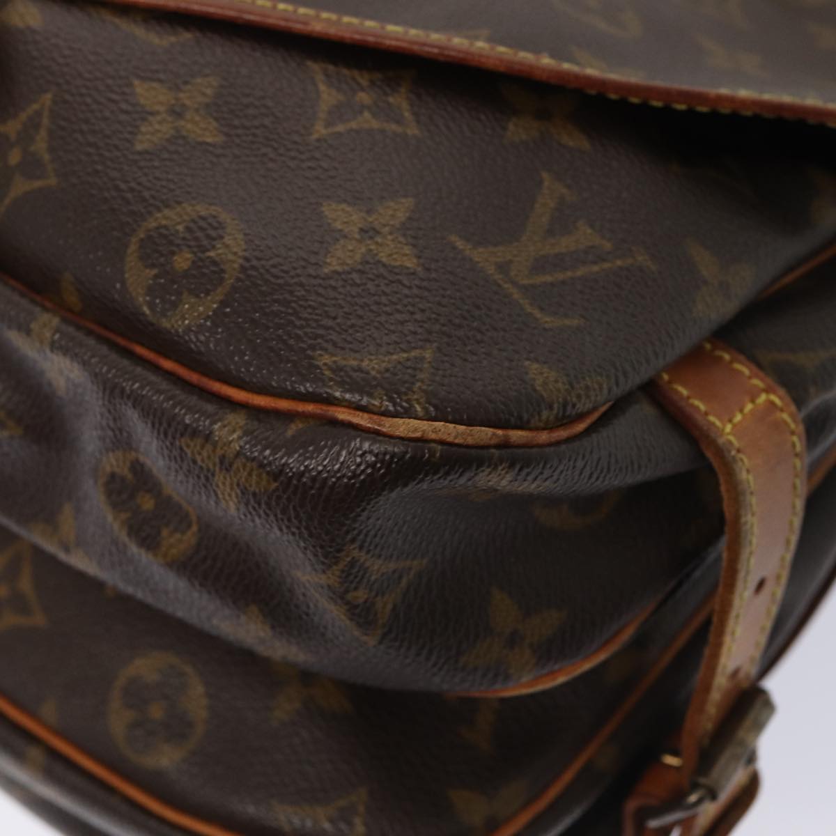 LOUIS VUITTON Saumur Shoulder Bag