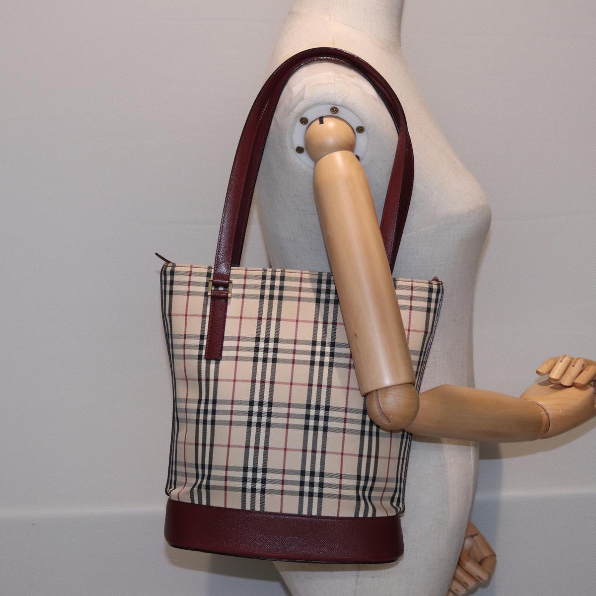 BURBERRY Nova Check Tote