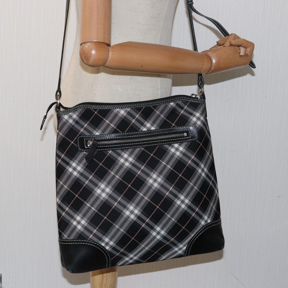 BURBERRY Nova Check Shoulder Bag