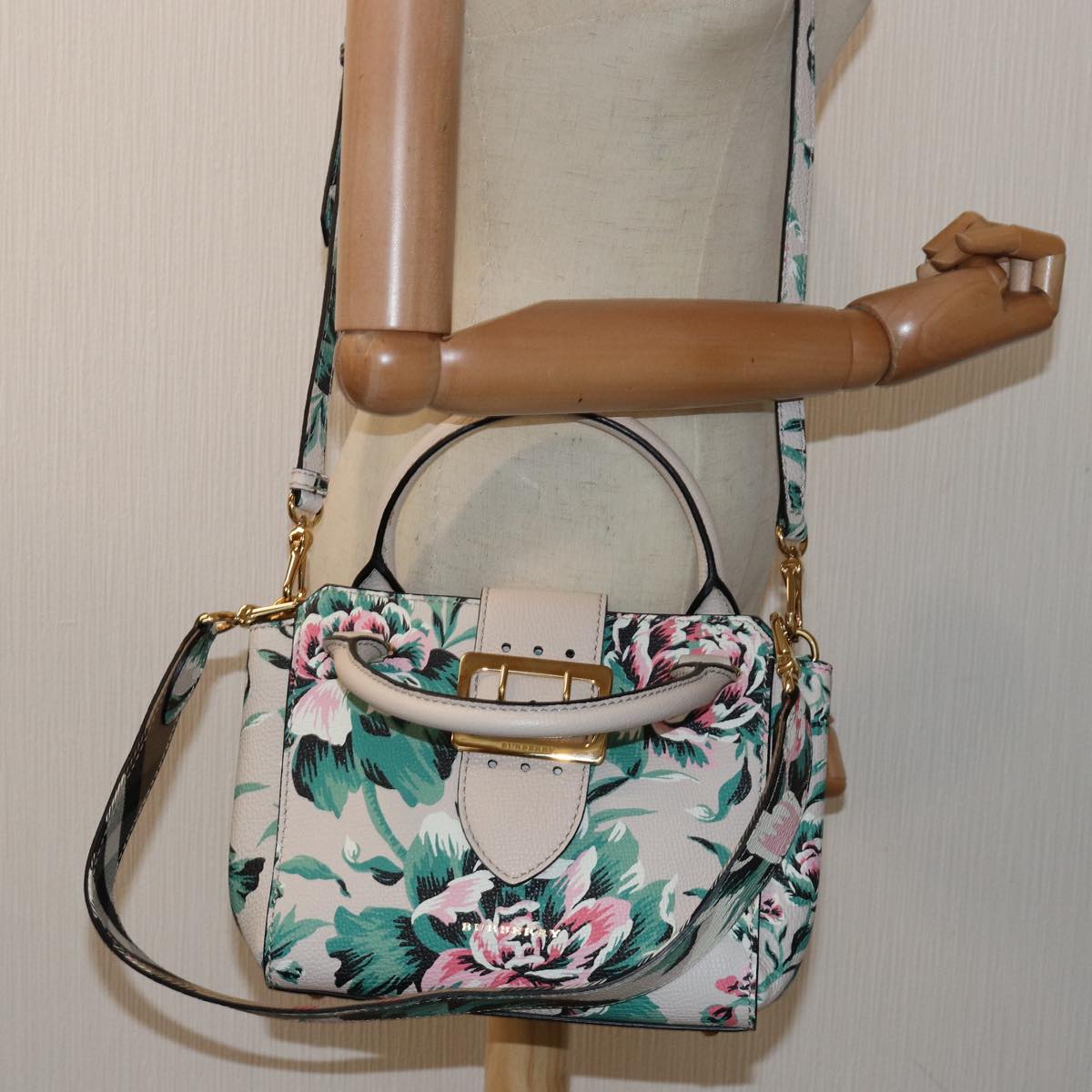 BURBERRY Handbag