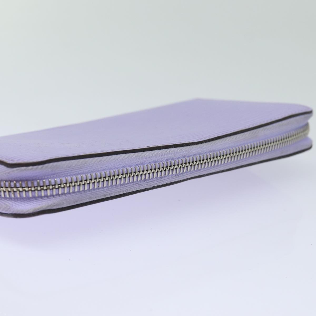 LOUIS VUITTON Zippy wallet
