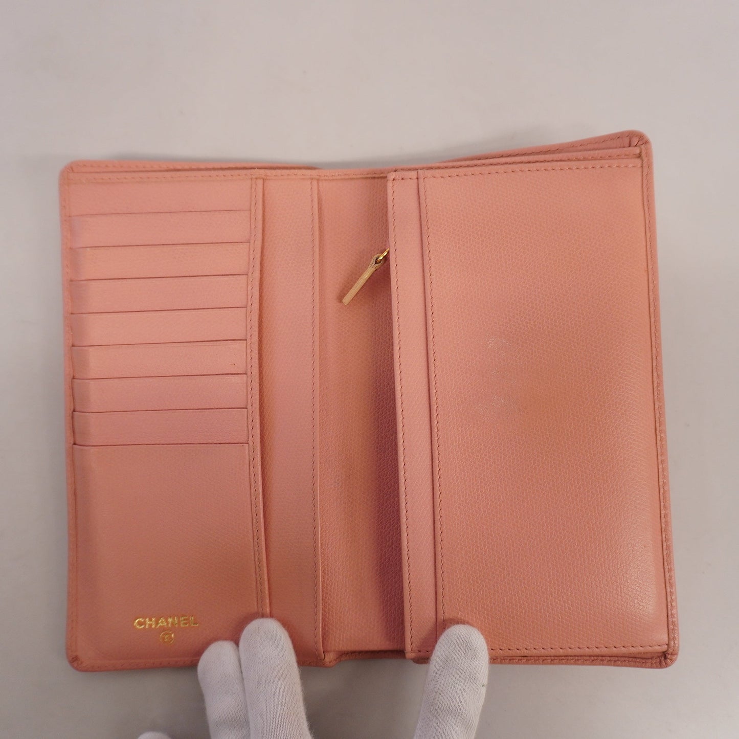 CHANEL Coco Button Gold Hardware Women's Leather Long Wallet [bi-fold] Pink