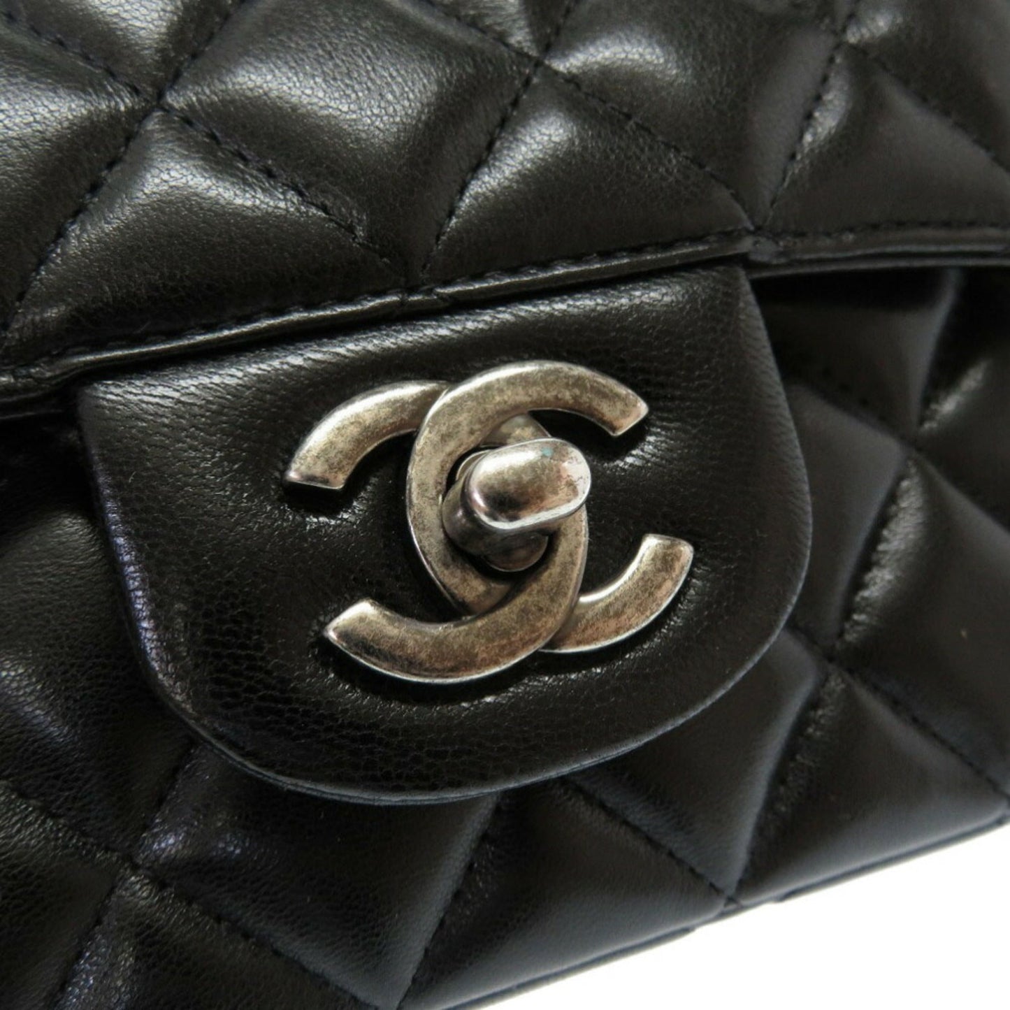 Chanel Around The World Evening Matrasse Lambskin Black Earth 18s Gun Metallic Metal Fittings Handbag Coco Mark Turn Lock