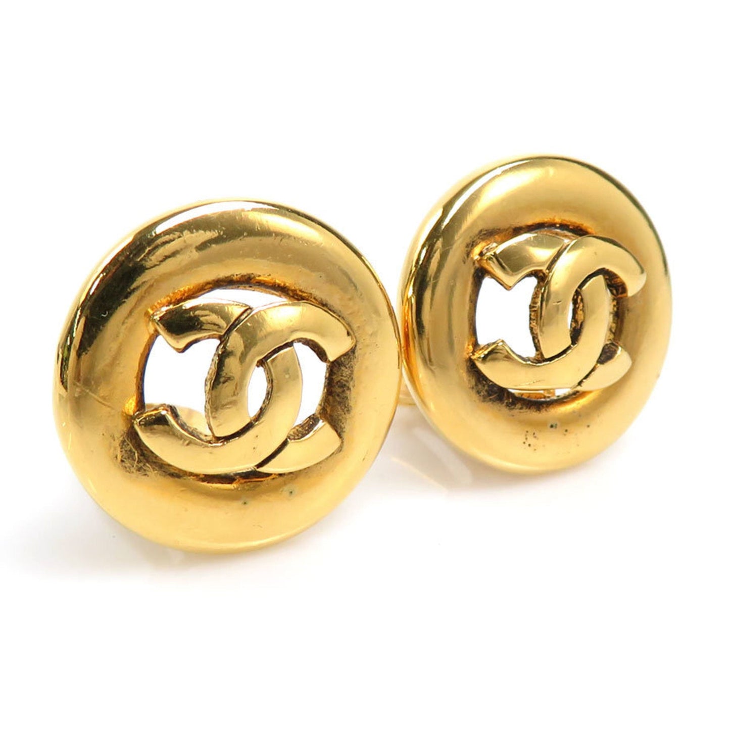Chanel earrings here mark metal gold ladies
