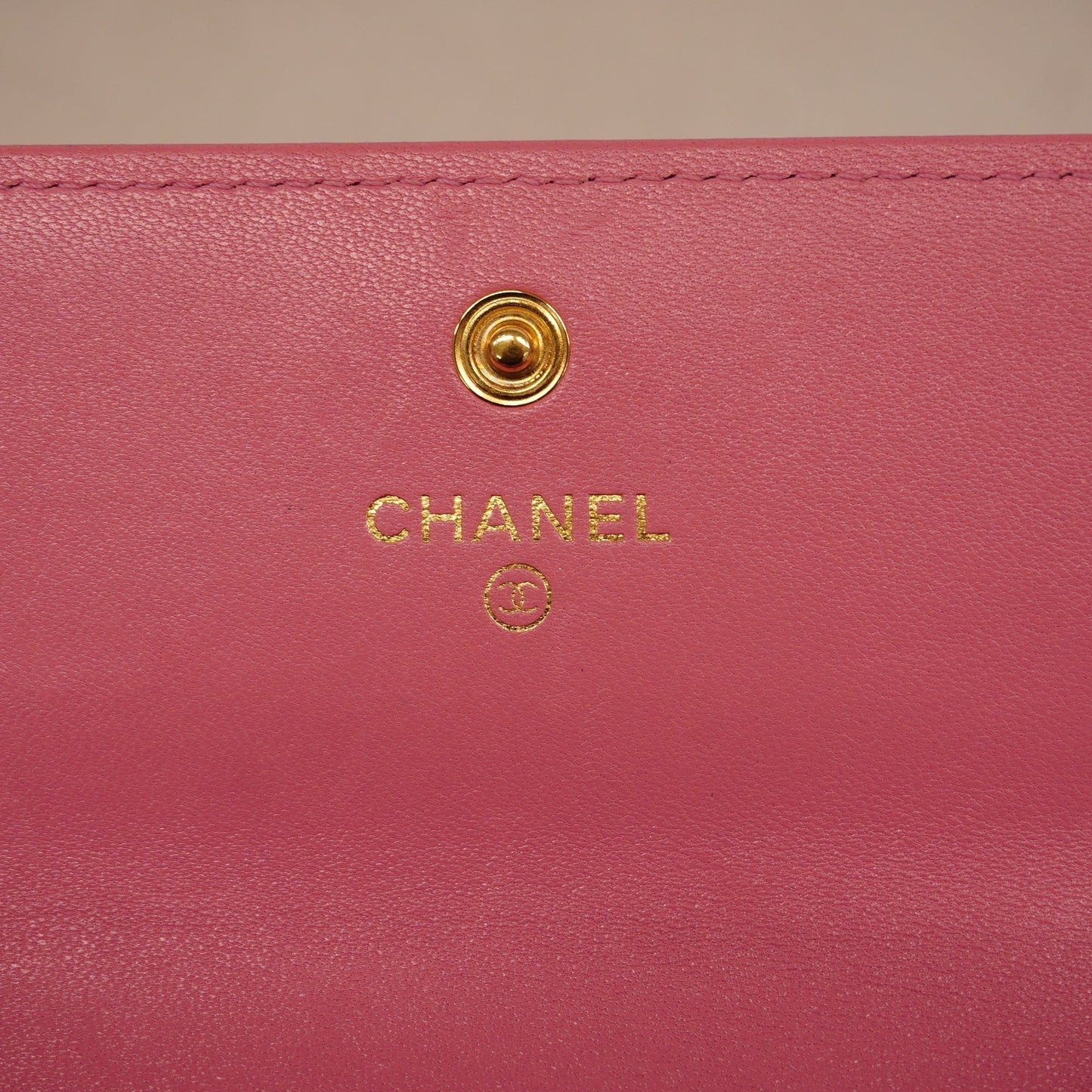 ChanelAuth  19 Gold Hardware Women's Lambskin Long Wallet [bi-fold] Pink