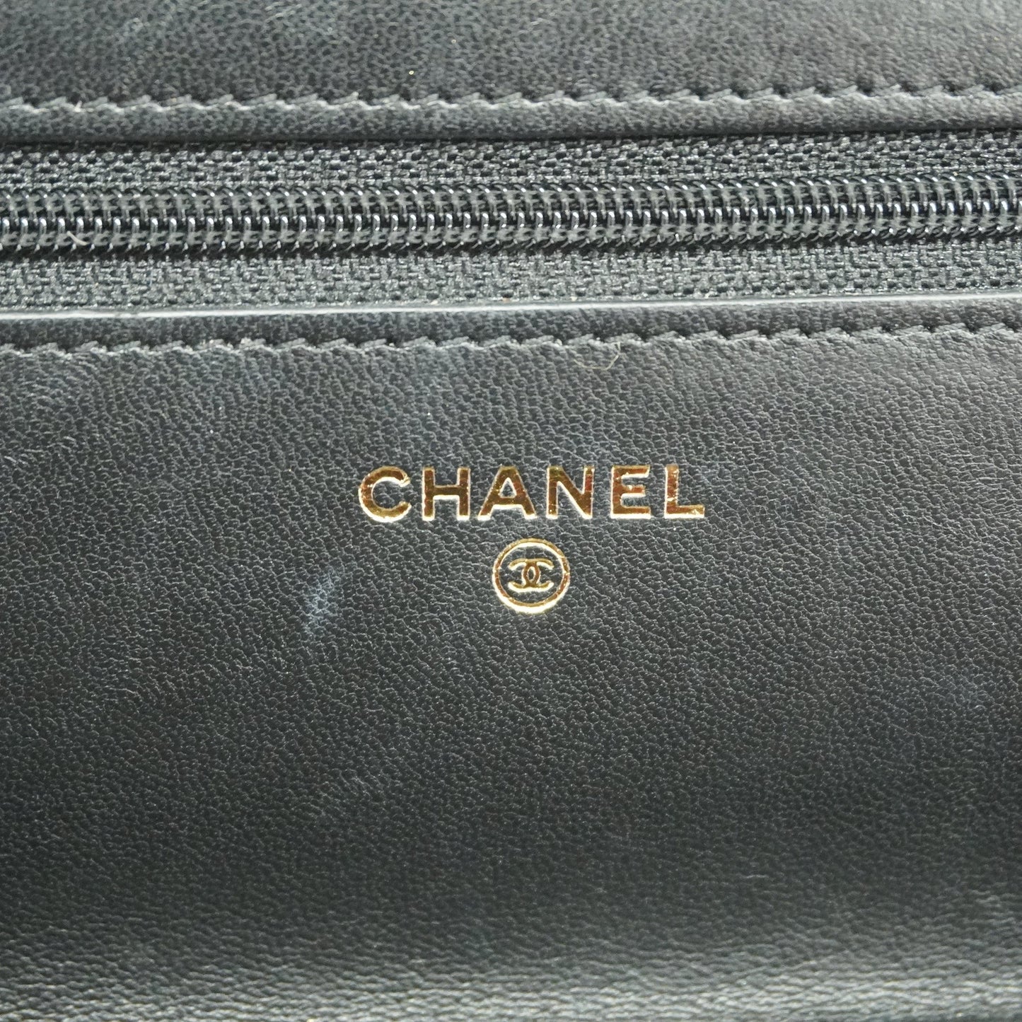 CHANEL   Matelasse Chain Shoulder Gold Hardware Lambskin Wallet Black