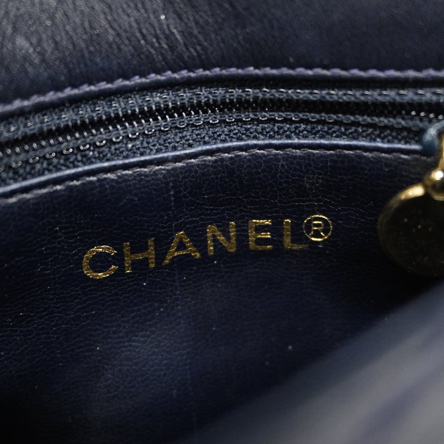 CHANEL   V Stitch Leather Shoulder Bag Navy