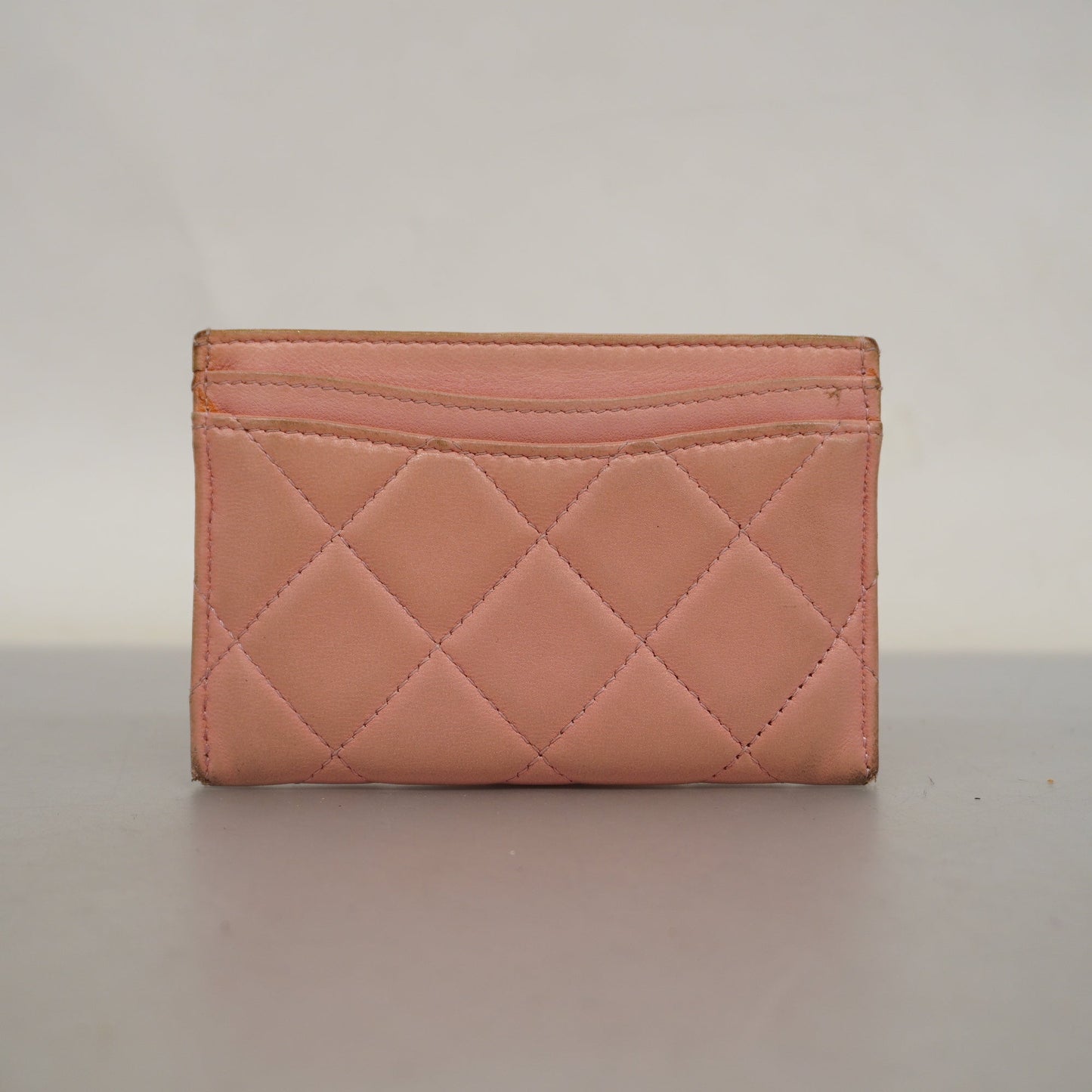 CHANEL   Matelasse Gold Hardware Leather Card Case Pink