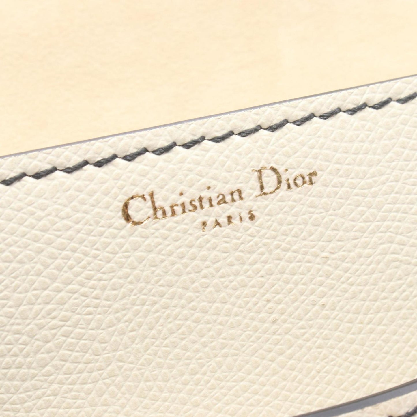 Christian Dior White Leather Shoulder Bag ()